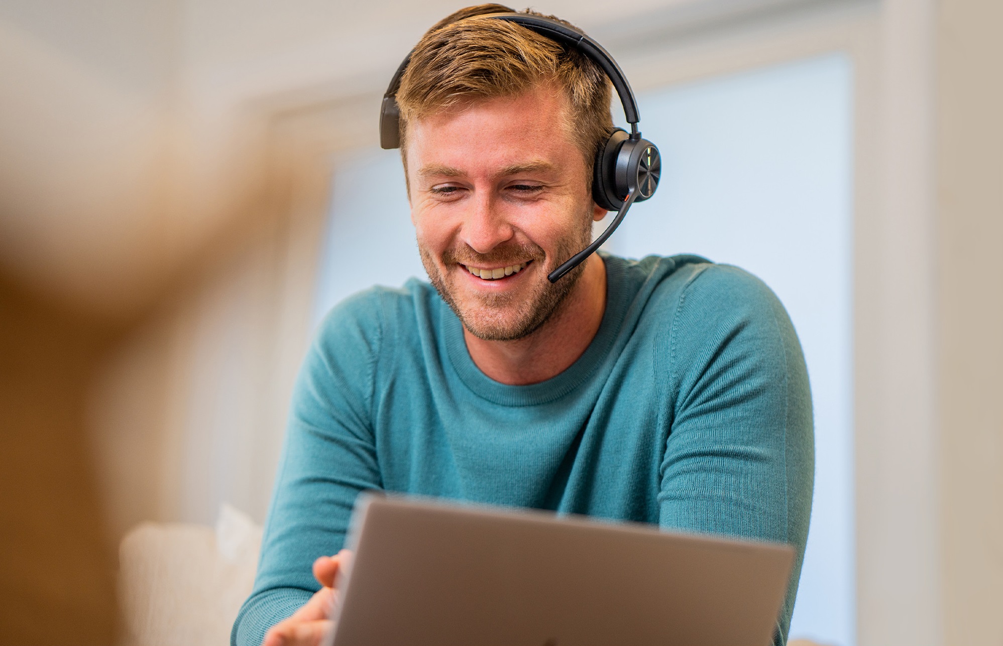 HP POLY VOYAGER 4310-M Headset