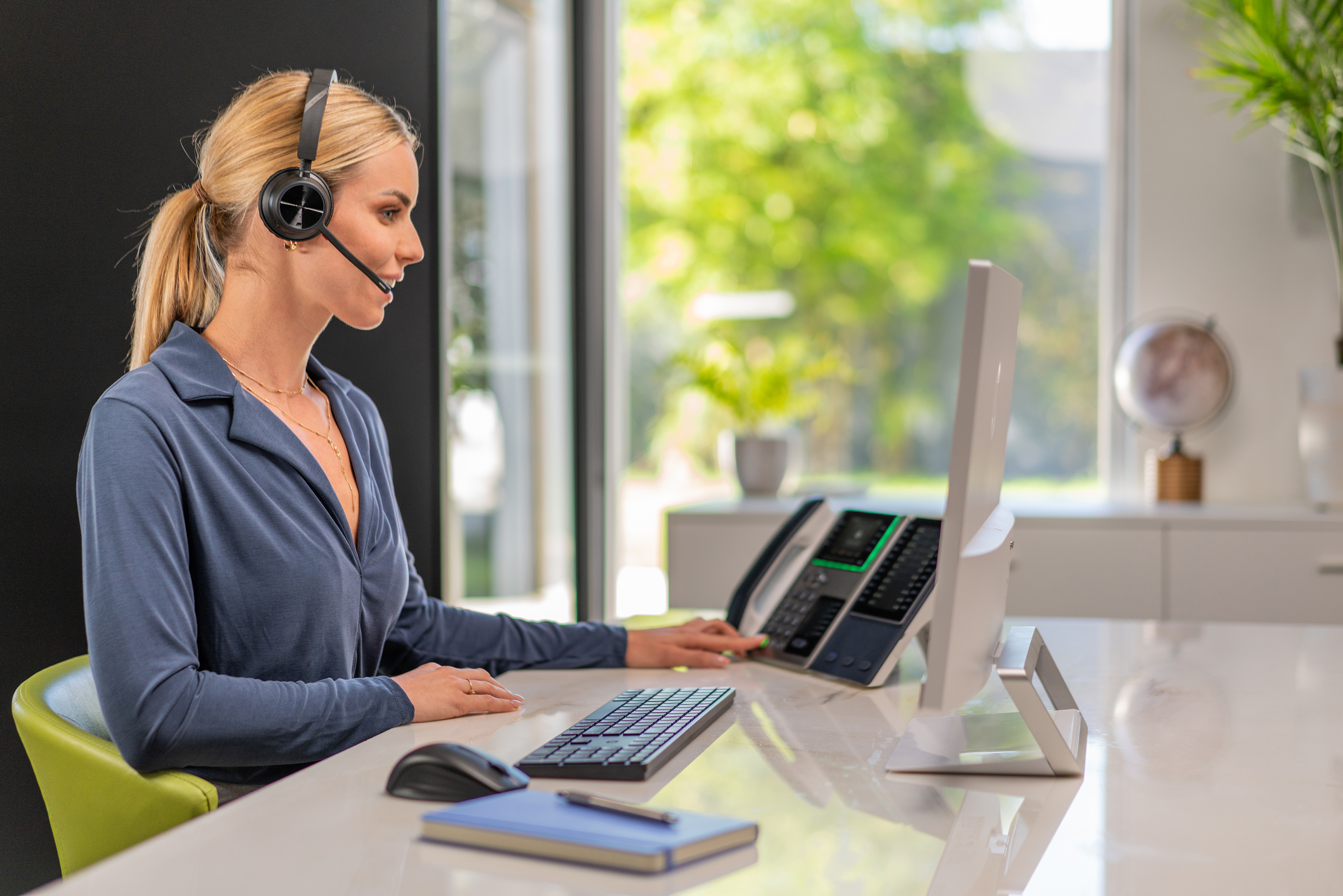 HP Poly Voyager 4320-M Headset
